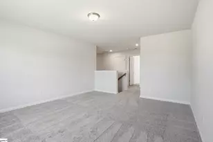 1215 Fox Holw St, Spartanburg, SC 29303 - Photo 17