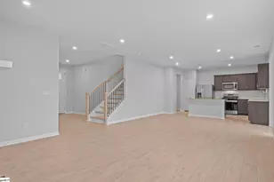 1172 Fox Holw St, Spartanburg, SC 29303 - Photo 9