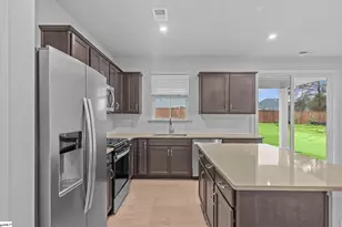 1172 Fox Holw St, Spartanburg, SC 29303 - Photo 13