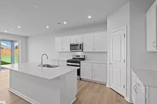 1176 Fox Holw St, Spartanburg, SC 29303 - Photo 9