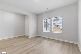 608 Hollybank St, Fountain Inn, SC 29644 - Photo 9