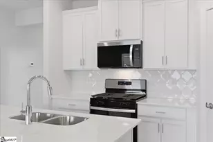 608 Hollybank St, Fountain Inn, SC 29644 - Photo 11