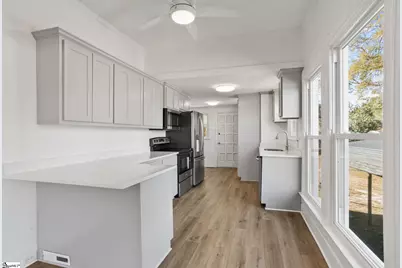 5994 N Old Laurens Road, Gray Court, SC 29645 - Photo 9