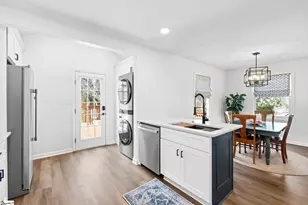 307 Spruce St, Greenville, SC 29611 - Photo 7