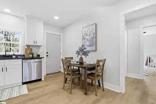 101 Hawkins St, Greenville, SC 29611 - Photo 9