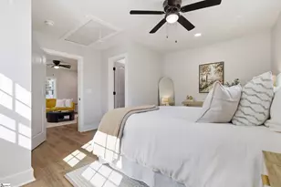 101 Hawkins St, Greenville, SC 29611 - Photo 15