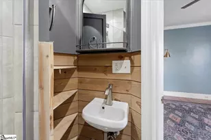 8 Circle St, Travelers Rest, SC 29690 - Photo 19