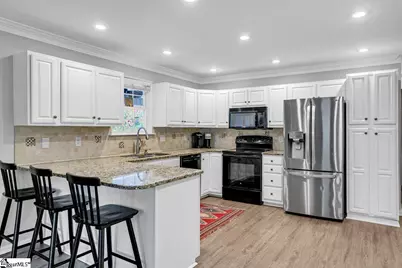 500 E Mountain Creek Road, Taylors, SC 29687 - Photo 11