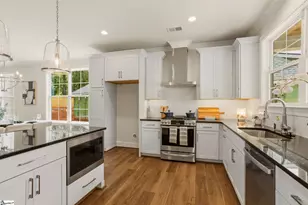 5 Mercy Dr, Greenville, SC 29607 - Photo 5