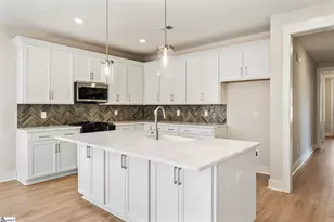 100 Saratoga Oaks St, Williamston, SC 29697 - Photo 5