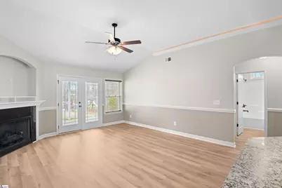 211 Daybreak Court, Wellford, SC 29385 - Photo 5