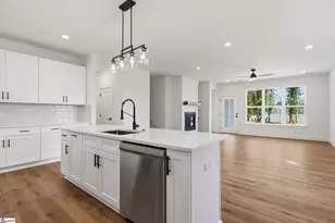 211 Endless Dr, Greer, SC 29651 - Photo 3