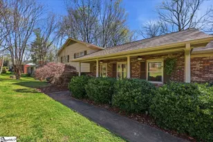 276 Lake Forest Dr, Spartanburg, SC 29307 - Photo 3