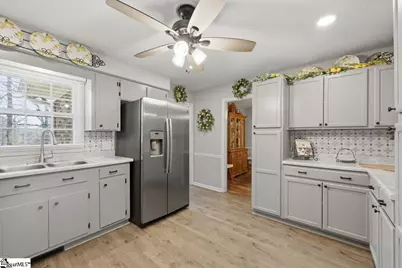 276 Lake Forest Drive, Spartanburg, SC 29307 - Photo 13