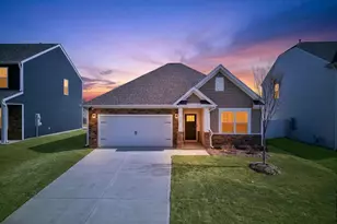 938 Pineland Dr, Woodruff, SC 29388 - Photo 1