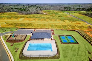 938 Pineland Dr, Woodruff, SC 29388 - Photo 3