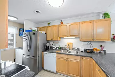 100 Buttercup Way #unit 38, Taylors, SC 29687 - Photo 5