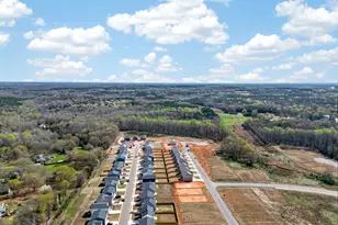 105 Spg Knl Wy, Fountain Inn, SC 29644 - Photo 3