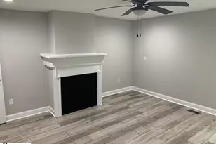 104 Maplebrook St, Laurens, SC 29360 - Photo 7