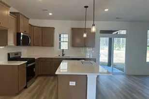 323 E Pyrenees Dr, Wellford, SC 29385 - Photo 19