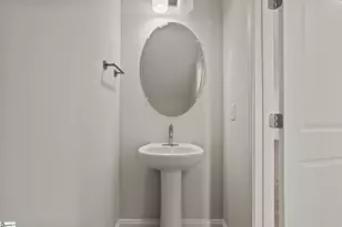 220 Lake Greenwood Blvd, Greenwood, SC 29649 - Photo 11