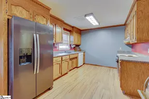 320 Griffin Rd, Greenville, SC 29607 - Photo 13