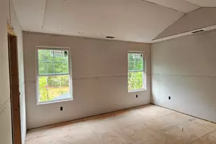 339 E Pyrenees Dr, Wellford, SC 29385 - Photo 9