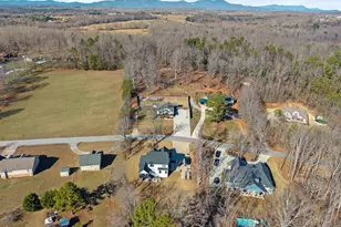 2016 Edwards Lake Rd, Greer, SC 29651 - Photo 47