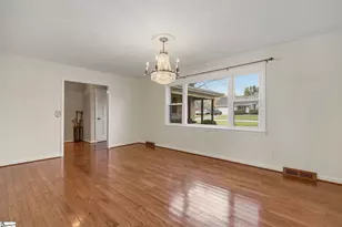 40 Cunningham Cir, Taylors, SC 29687 - Photo 7