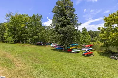 303 Farmers Market Street, Taylors, SC 29687 - Photo 9