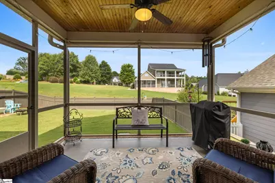 303 Farmers Market Street, Taylors, SC 29687 - Photo 3