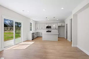 7 Judson Rd, Greenville, SC 29611 - Photo 9