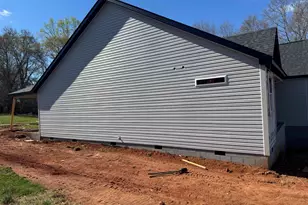 311 Davis Rd, Liberty, SC 29657 - Photo 11