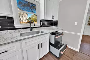 1509 Crestview Rd, Easley, SC 29642 - Photo 11