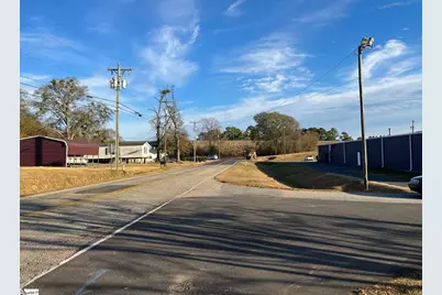 511 Broadcast Drive, Spartanburg, SC 29303 - Photo 9