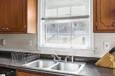 200 Yorkshire Drive, Spartanburg, SC 29301 - Photo 11