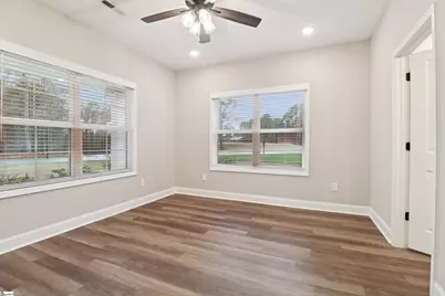 401 Grand Harbor Boulevard, Ninety Six, SC 29666 - Photo 11