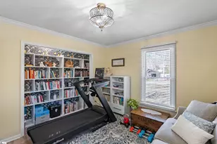 218 Crestwood Dr, Greenville, SC 29609 - Photo 11