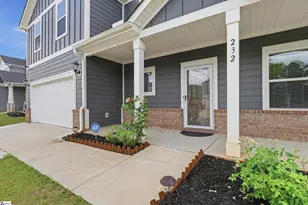 232 Roderick Ln, Greenville, SC 29605 - Photo 3