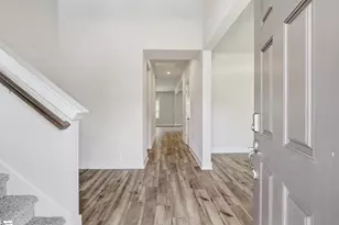 232 Roderick Ln, Greenville, SC 29605 - Photo 3