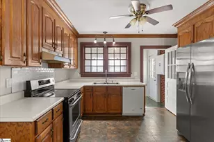 303 Pennsylvania Ave, Greer, SC 29650 - Photo 13