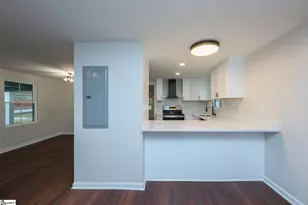 136 Moore St, Wellford, SC 29385 - Photo 9