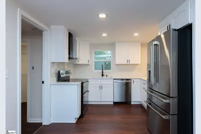 136 Moore Street, Wellford, SC 29385 - Photo 7