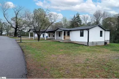 136 Moore Street, Wellford, SC 29385 - Photo 1