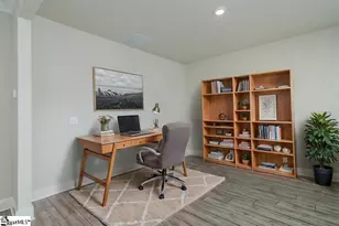 325 Roderick Ln, Greenville, SC 29605 - Photo 7