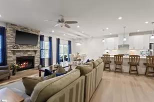 356 Hollythorpe Ln, Fountain Inn, SC 29644 - Photo 15