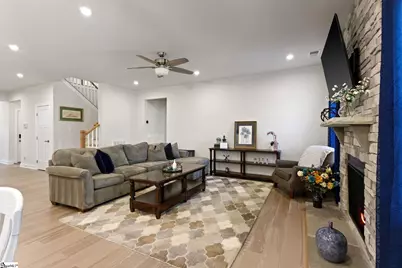 356 Hollythorpe Lane, Fountain Inn, SC 29644 - Photo 13