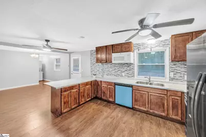 111 Indiana Circle, Gaffney, SC 29341 - Photo 9