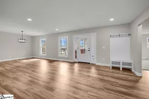 11 Confederate Cir, Taylors, SC 29687 - Photo 3