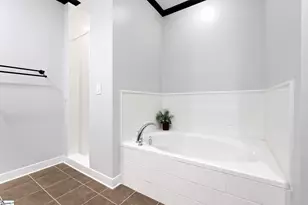 400 N Main St, Greenville, SC 29601 - Photo 11